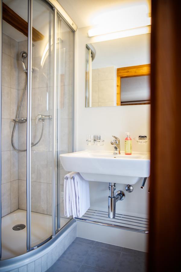 Hotel Nufenen 3*